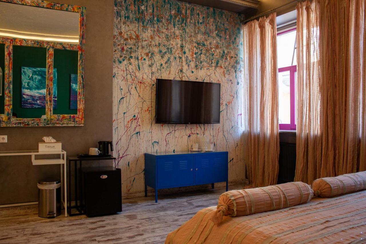 Manna Boutique Hotel (Adults Only) Kiev Ngoại thất bức ảnh