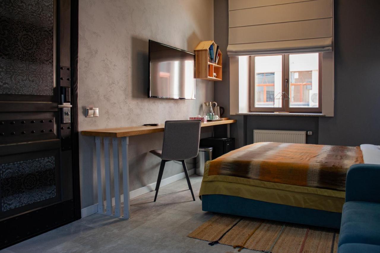 Manna Boutique Hotel (Adults Only) Kiev Ngoại thất bức ảnh
