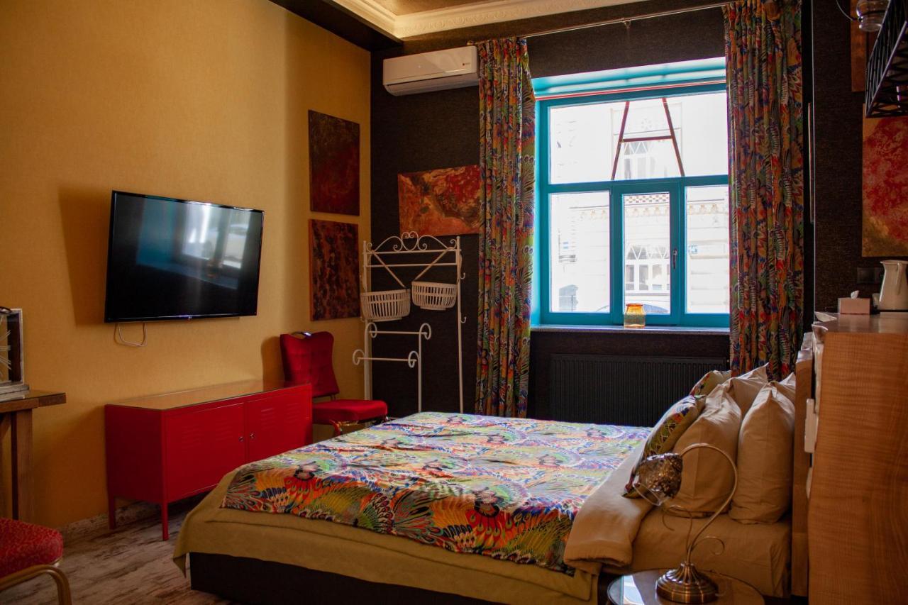 Manna Boutique Hotel (Adults Only) Kiev Ngoại thất bức ảnh