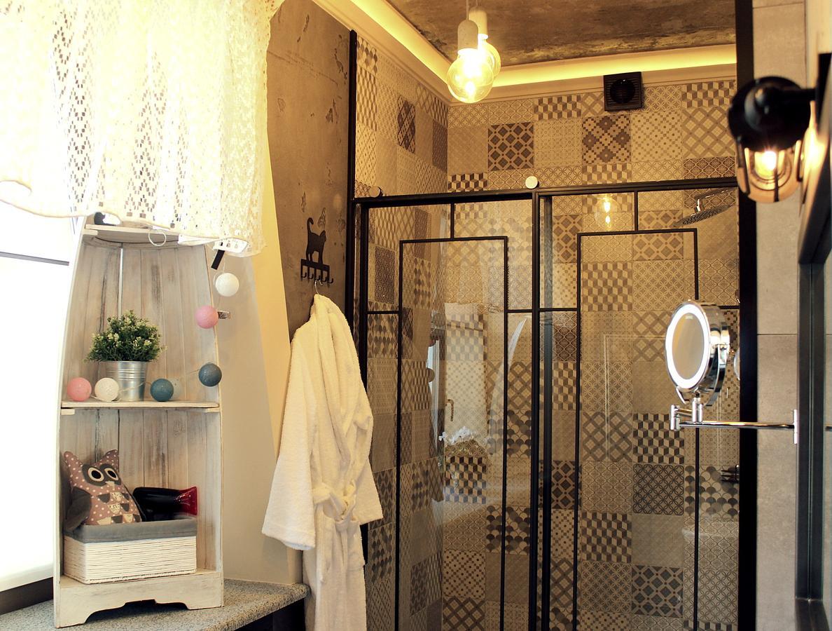 Manna Boutique Hotel (Adults Only) Kiev Ngoại thất bức ảnh