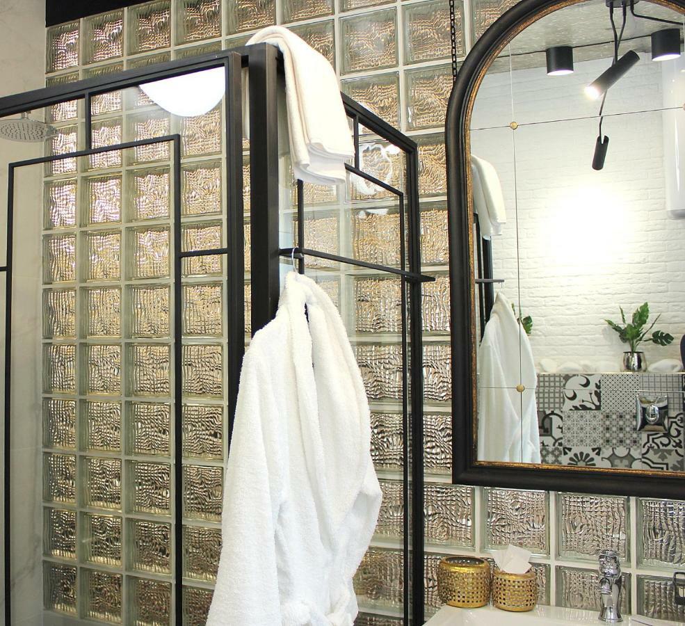 Manna Boutique Hotel (Adults Only) Kiev Ngoại thất bức ảnh